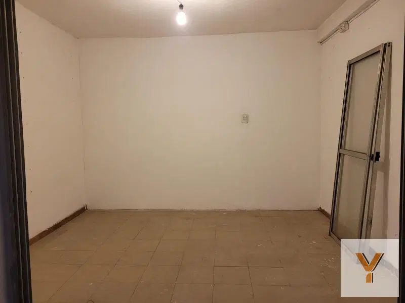 Casa en venta - 4 Dormitorios 3 Baños - 180 mts2 - El Talar 3