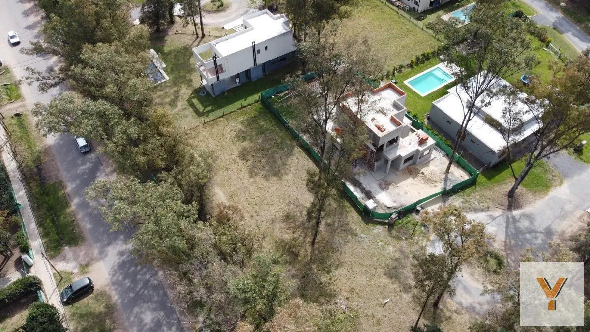 Terreno en venta - 742mts2 - Altos De Manzanares 2