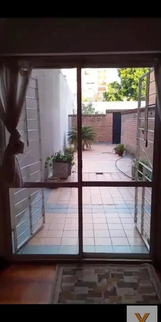 Departamento en venta - 2 Dormitorios 2 Baños - Ramos Mejía 2