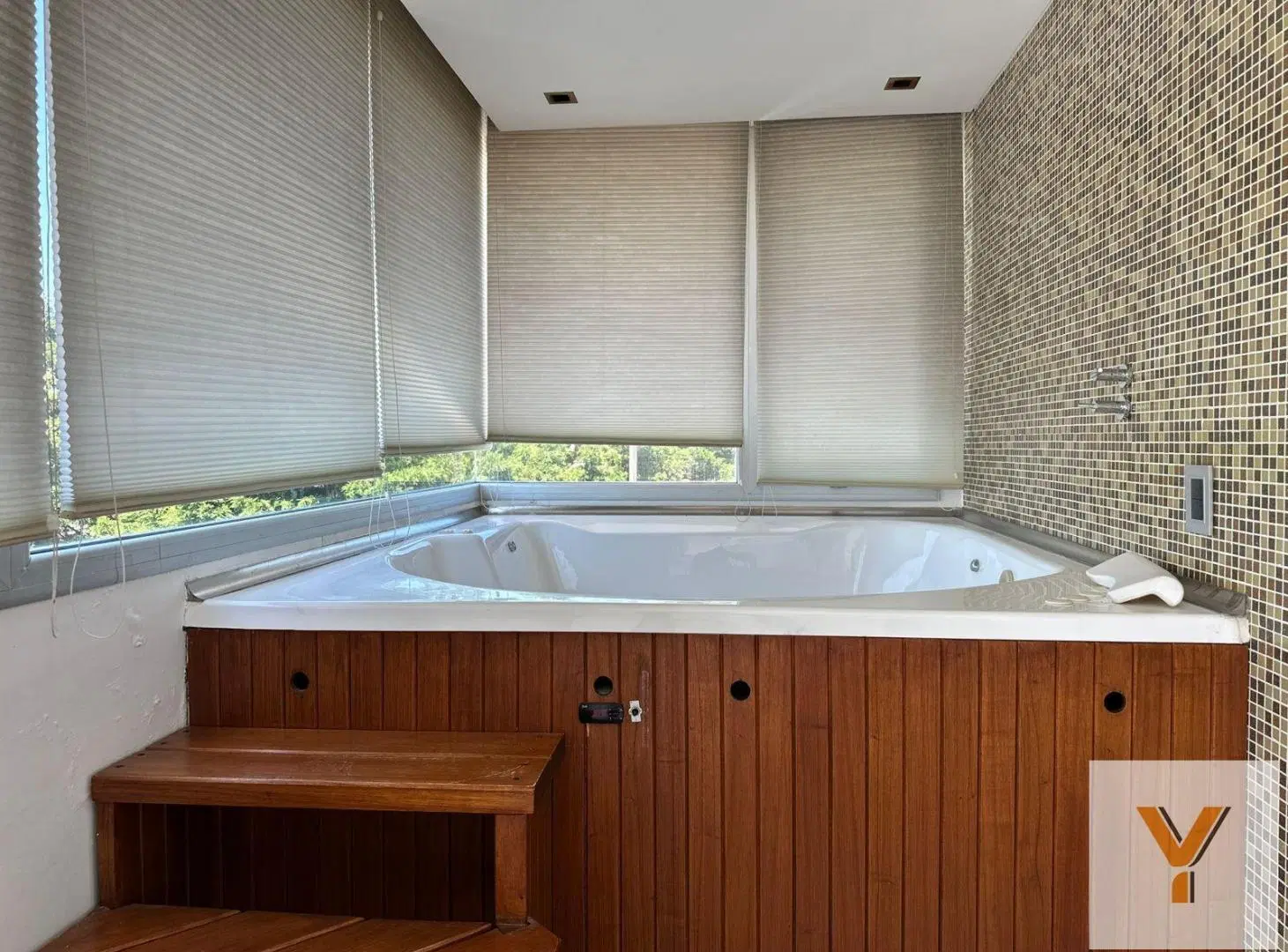 Casa en Venta - 5 Dormitorios 4 Baños - 1059mts2 - Carilo 5