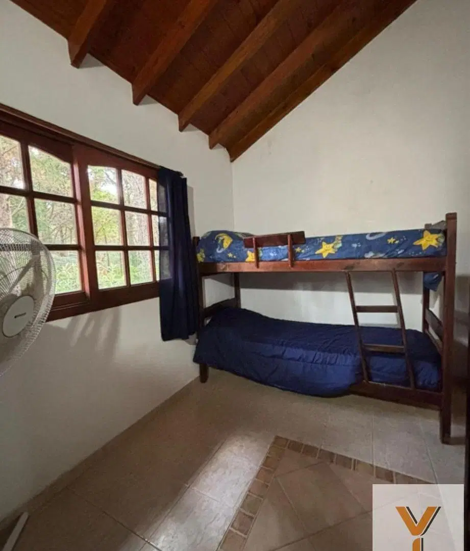 Casa en venta - 8 Dormitorios 6 Baños - Costa del Este 5