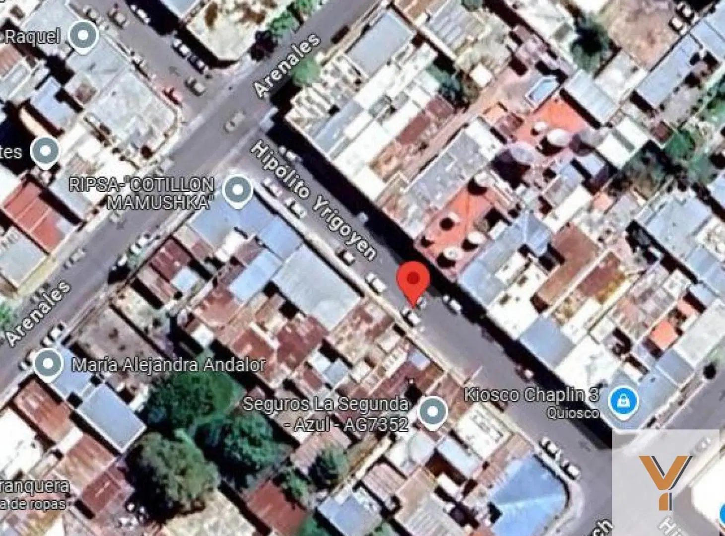 Casa en venta - 3 dormitorios 1 baño - cochera - 433mts2 - Azul 5