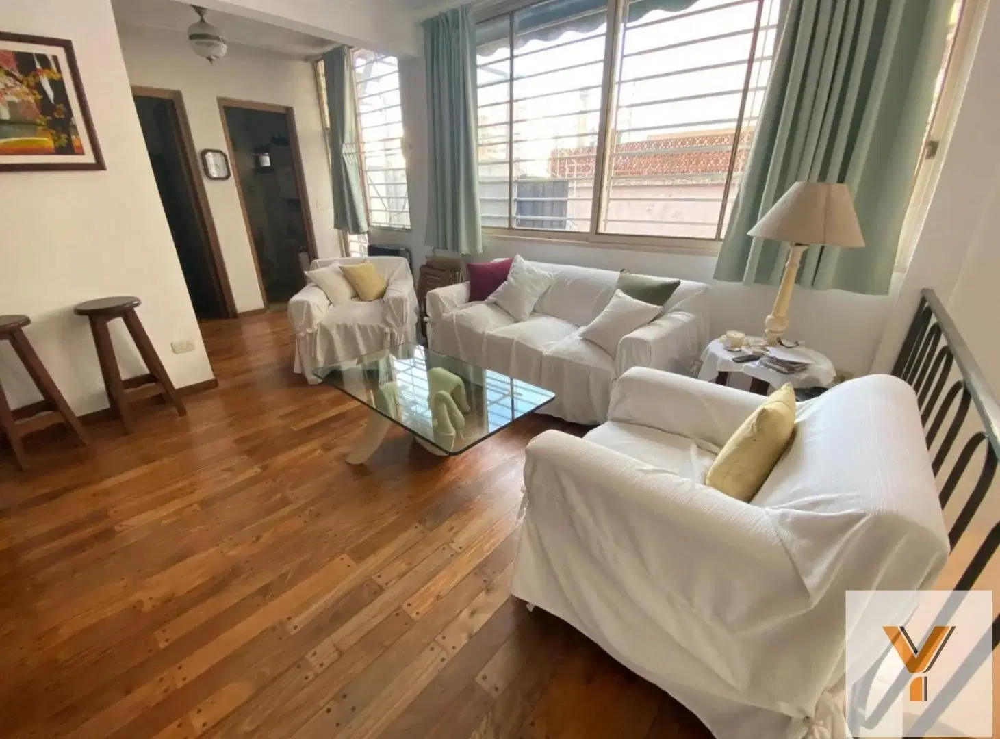 Casa en venta - 3 dormitorios 3 baños - cochera - La Plata 3