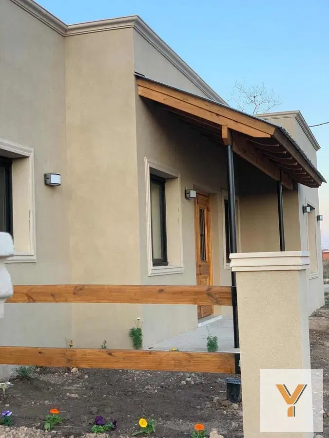 Casa en venta - 2 dormitorios 2 baños - 80mts2  - General Las Heras 3