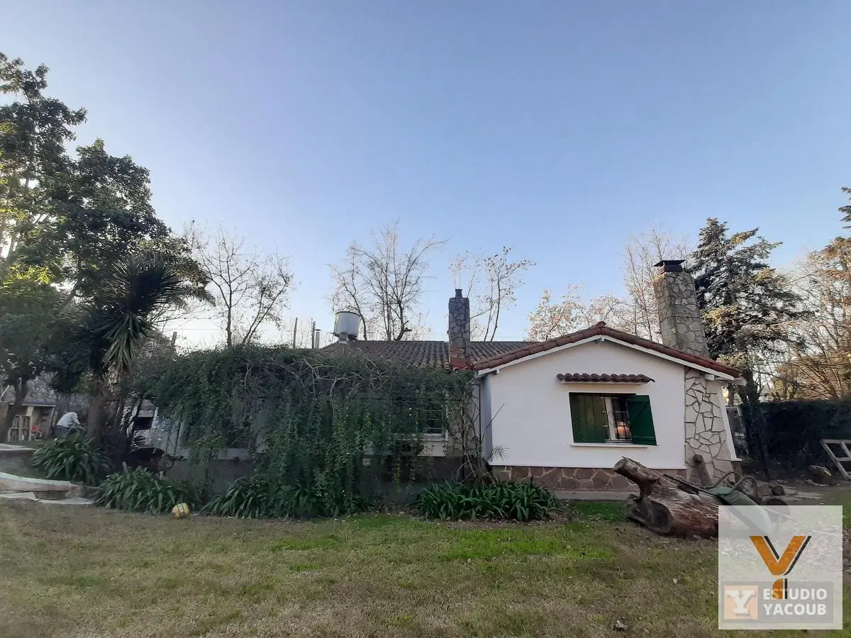 Casa en venta - 2 dormitorios 2 baños 1 cochera - 662mts2 - Manuel B. Gonnet 4