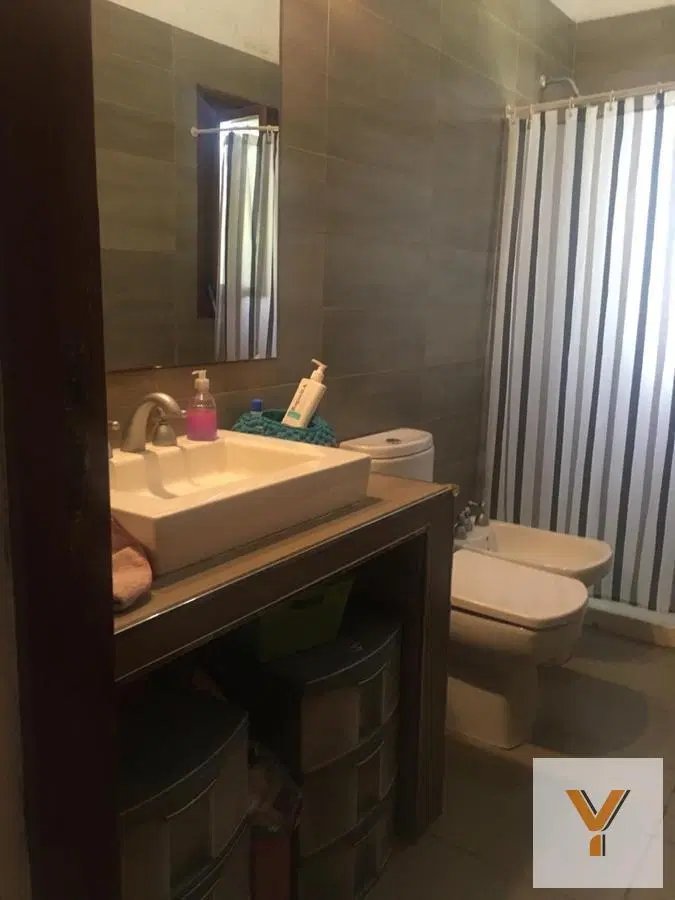 Casa quinta en venta - 2 dormitorios 1 baño - 120mts2  - Chivilcoy 2