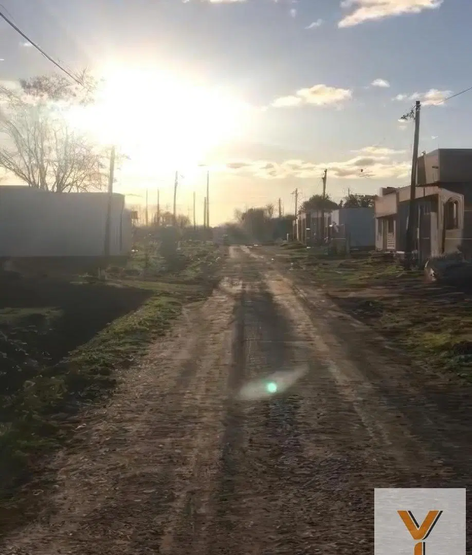 Terreno en venta - 310mts2 - Latitud 34 - Los Hornos 2