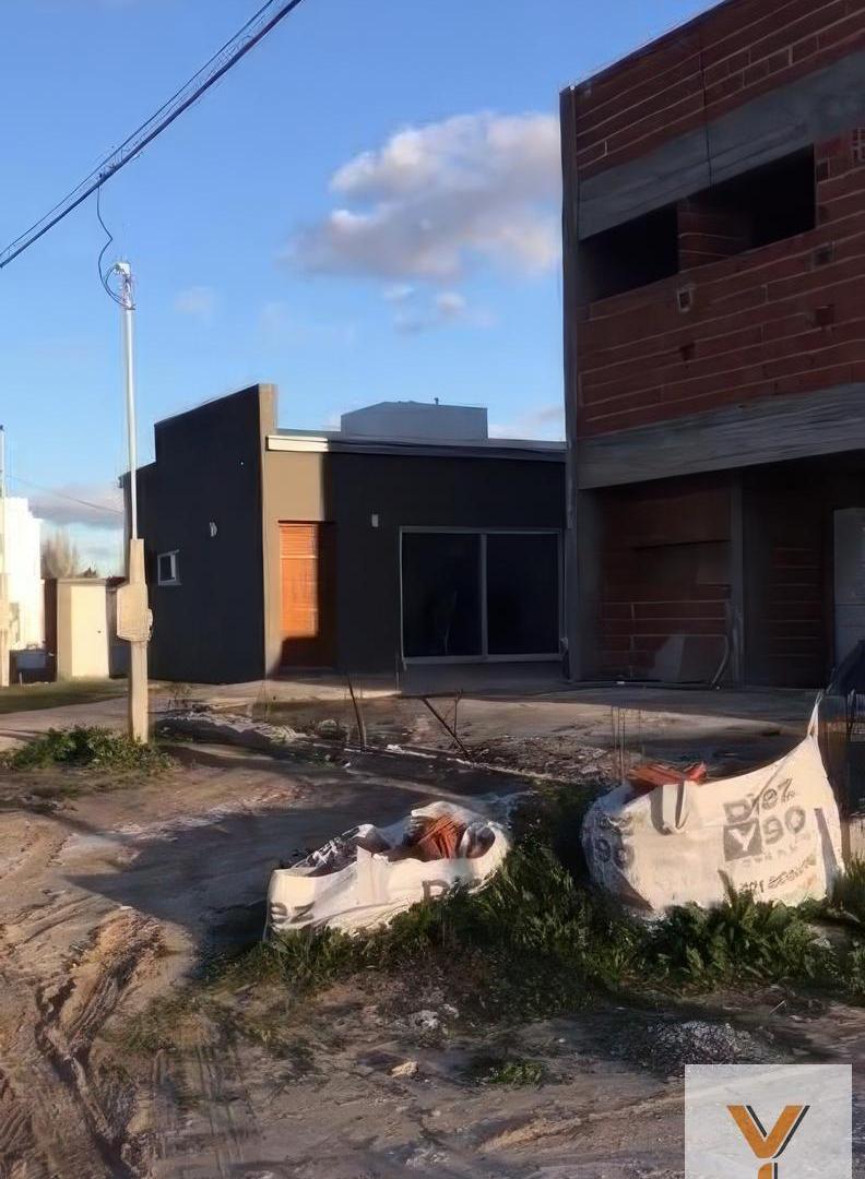 Foto de Terreno en venta - 310mts2 - Latitud 34 - Los Hornos, imagen 4