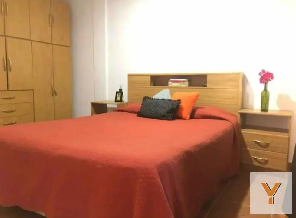 Casa en venta - 2 dormitorios 2 baños - Cochera - 200Mts2 - Berazategui 5