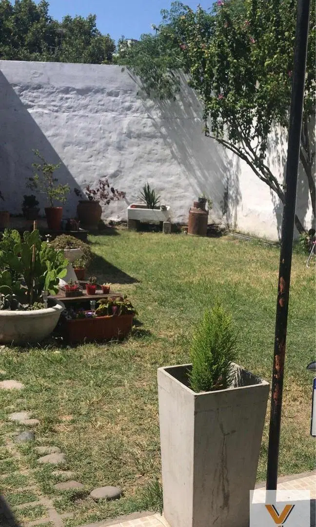 Casa en venta - 2 Dormitorios 1 Baño - 120Mts2 - Ciudadela 8