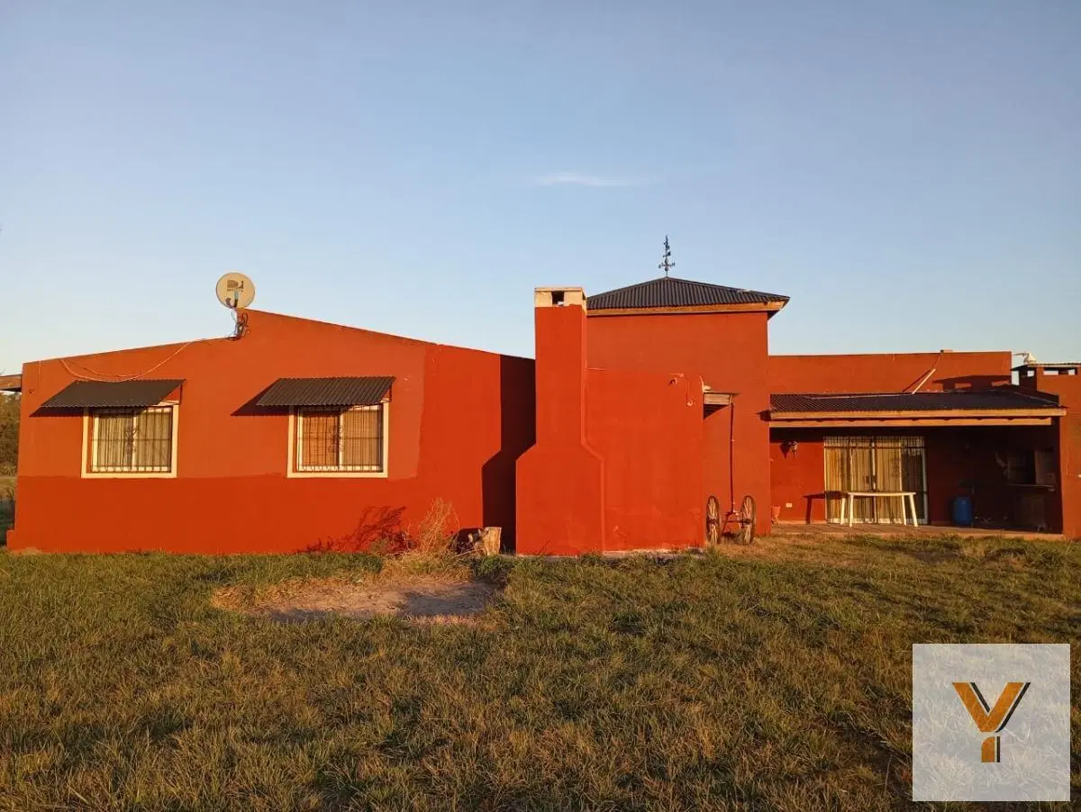 Casas en venta en zona rural - 4 Dormitorios 4 Baños - 9505mts2 - Coronel Brandsen 5