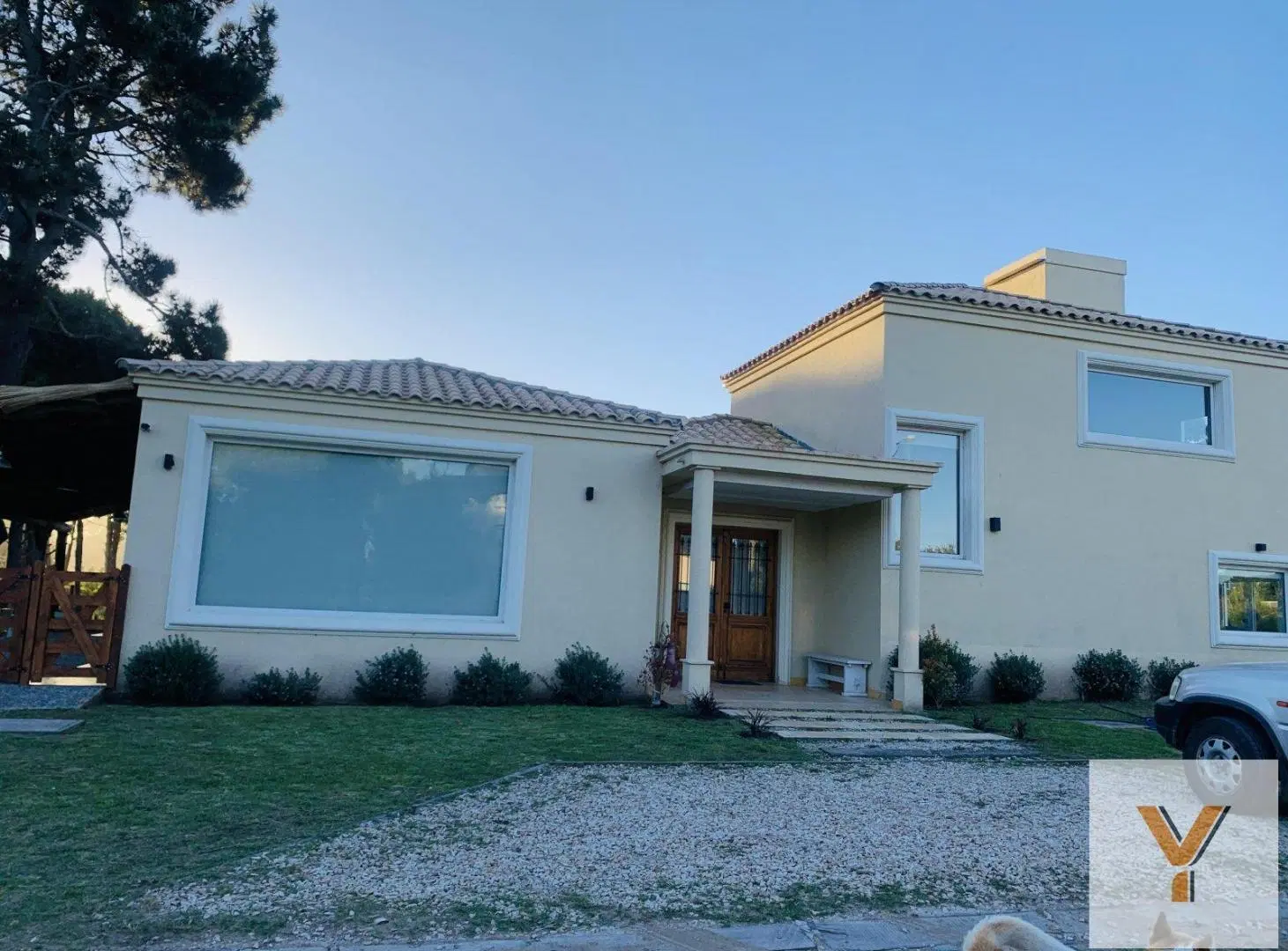 Casa en venta - 4 Dormitorios 4 Baños - 700mts2 - Pinamar 2