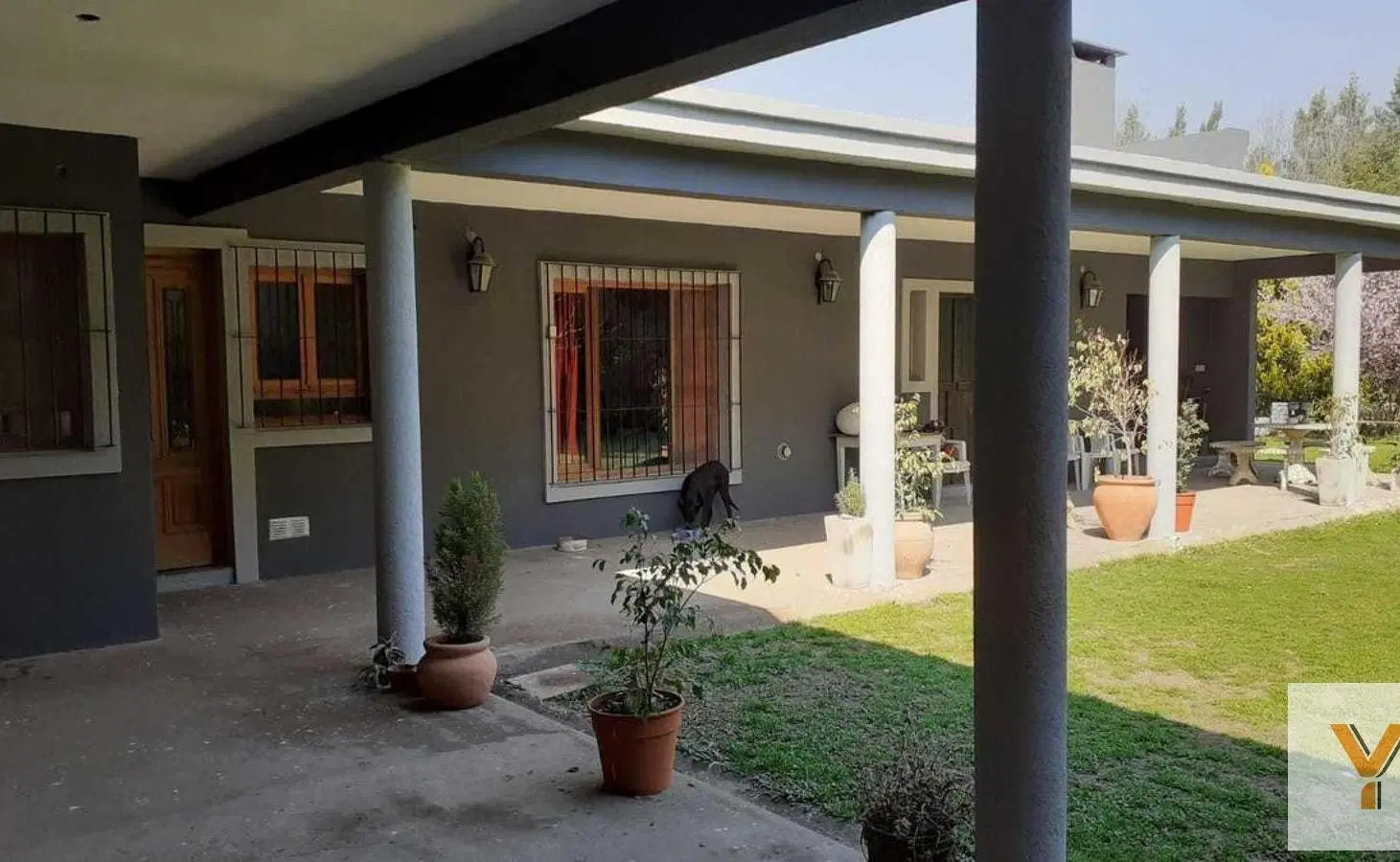 Casa en venta - 3 Dormitorios 3 Baños - 300 mts2 - Baradero 5