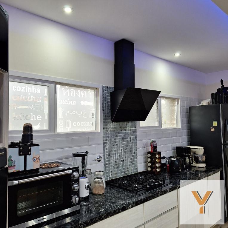 Foto de Casa en venta - 3 Dormitorios 3 Baños - Cochera - 800Mts2 - San Vicente, imagen 5