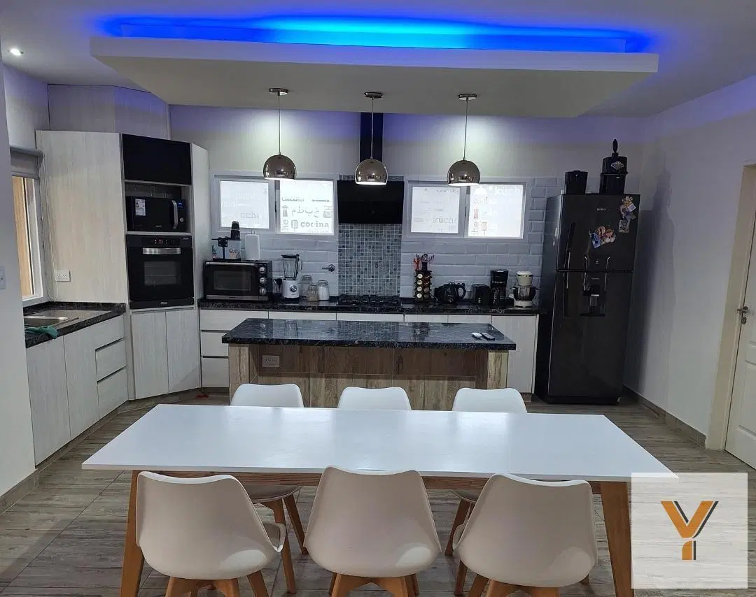 Casa en venta - 3 Dormitorios 3 Baños - Cochera - 800Mts2 - San Vicente 3