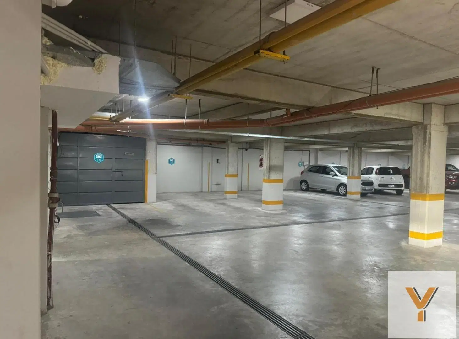 Cochera en venta - 15mts2 - Lanús Oeste 3