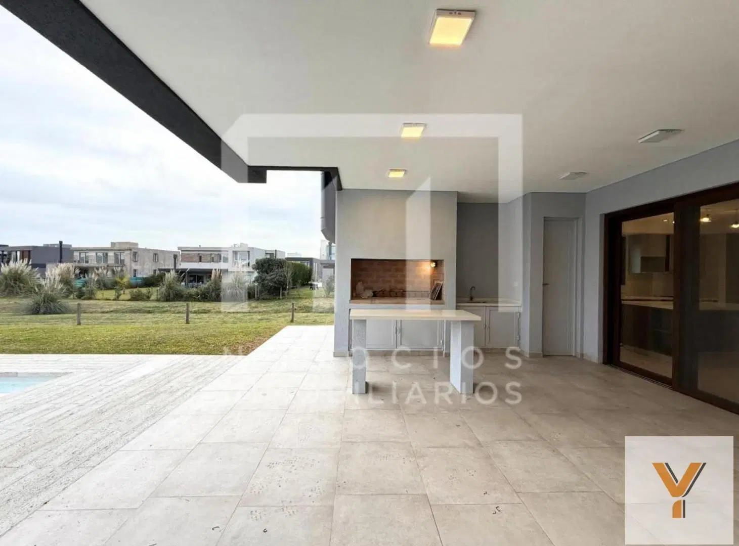 Casa en Venta - 3 Dormitorios 4 Baños - 931mts - Ezeiza - Terralagos Canning 3