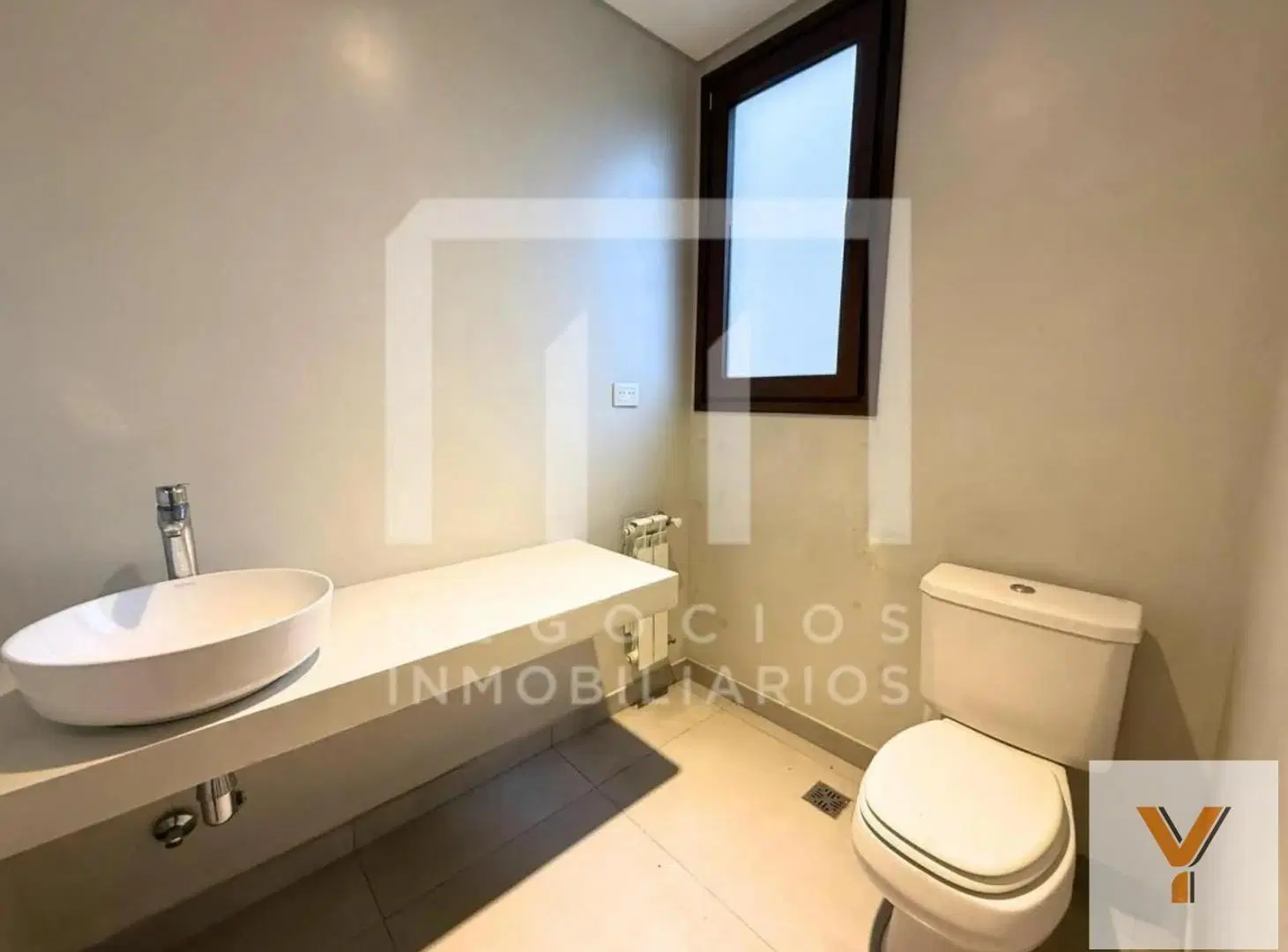 Casa en Venta - 3 Dormitorios 4 Baños - 931mts - Ezeiza - Terralagos Canning 2