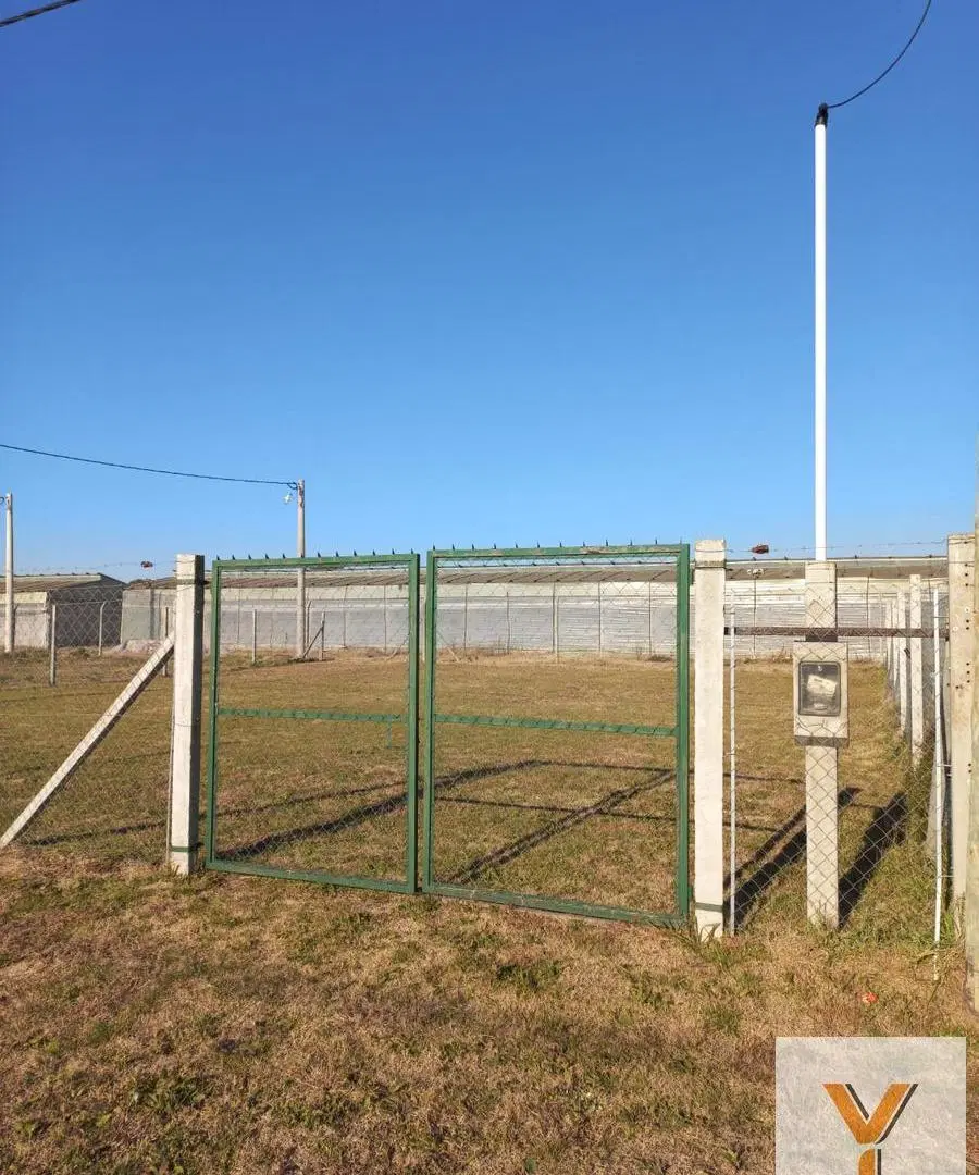 Terreno en venta - 300mts2 - Villa Elvira 3