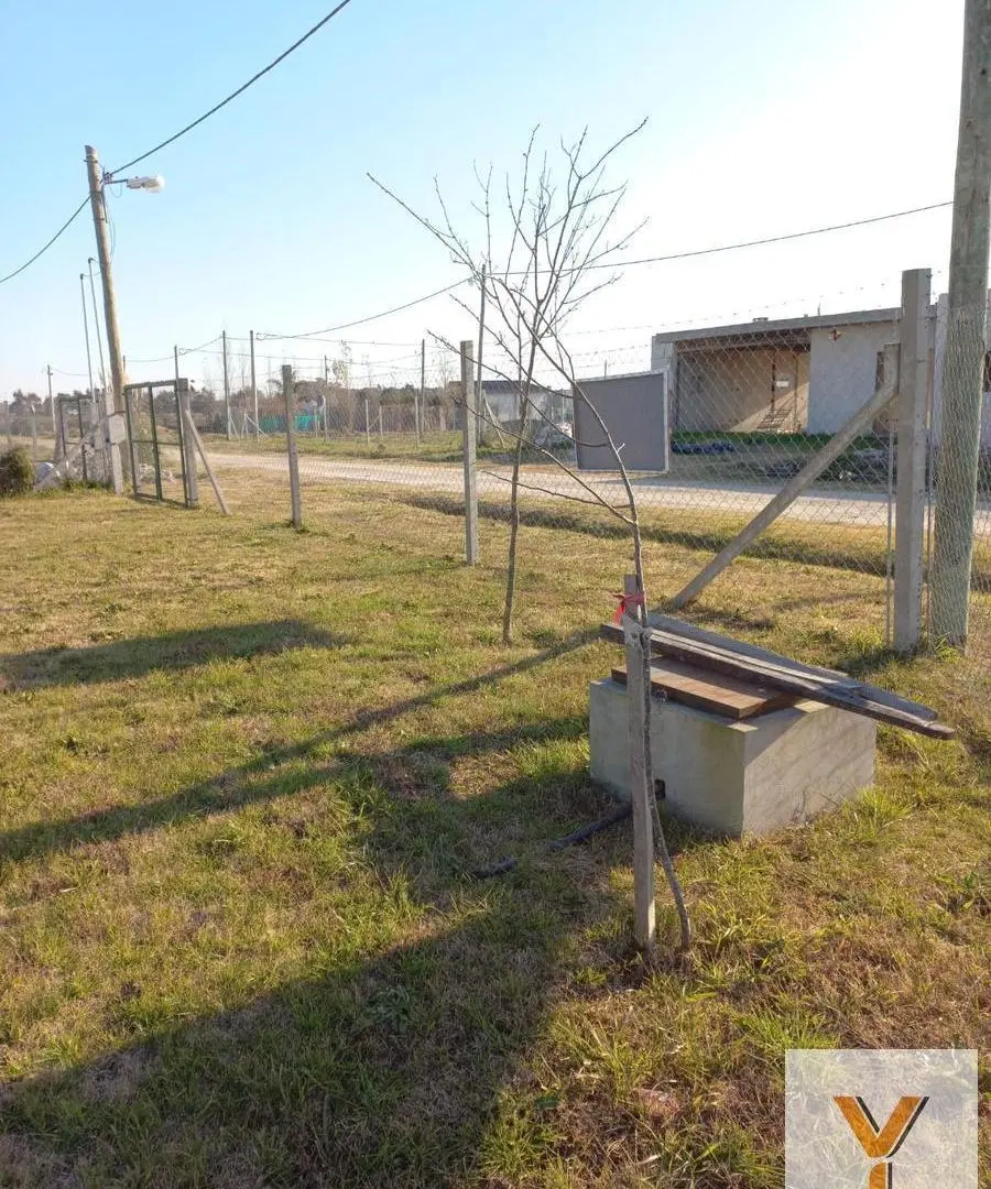 Terreno en venta - 300mts2 - Villa Elvira 4