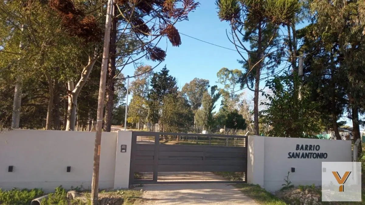 Terreno en venta - 300mts2 - Villa Elvira 2