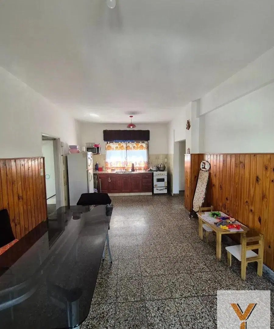 PH en venta - 3 Dormitorios 1 Baño - Ciudadela 5