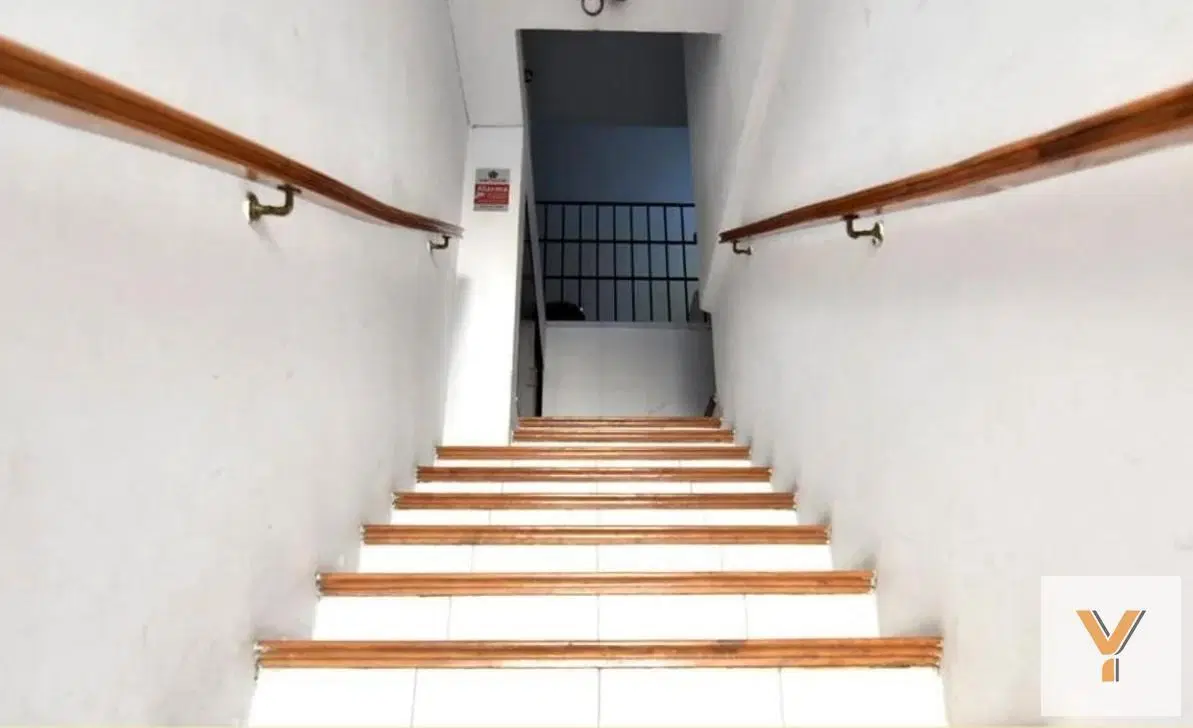 Oficina en venta - 85mts2 - Moron 4