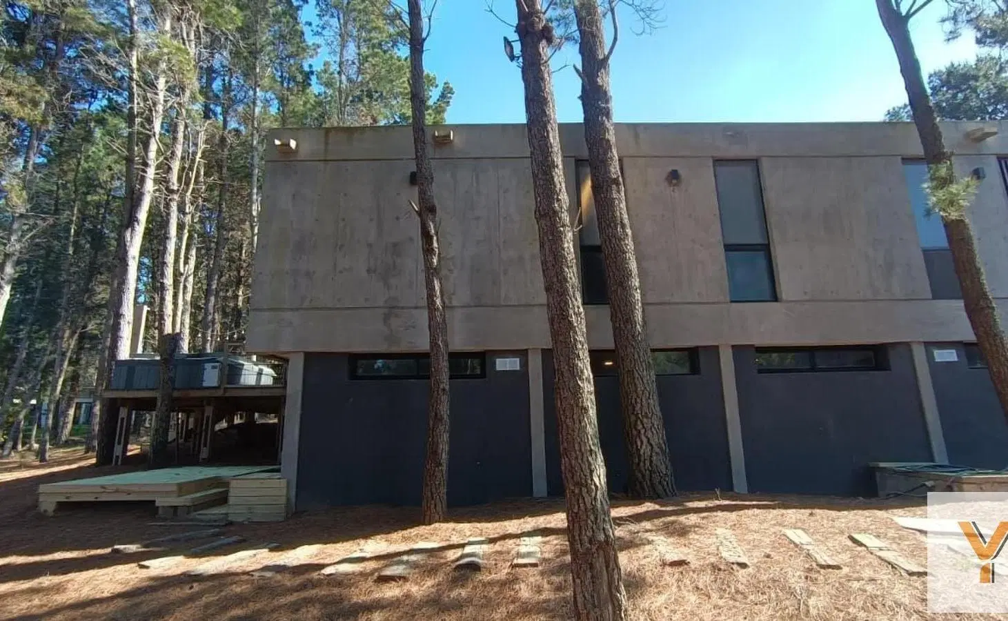 Casa en venta - 4 Dormitorios 4 Baños - Pinamar 2