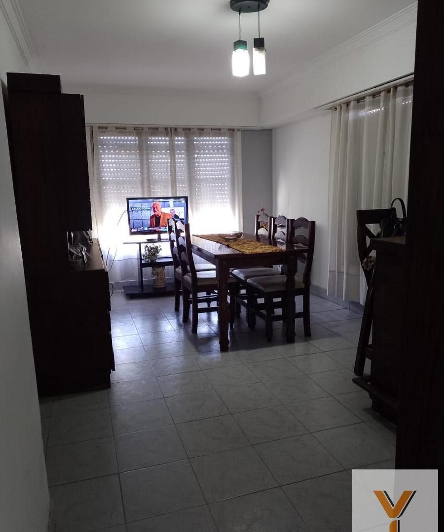 Foto de Casa en venta - 3 Dormitorios 2 Baños - Cochera - 400Mts2 - Necochea, imagen 2