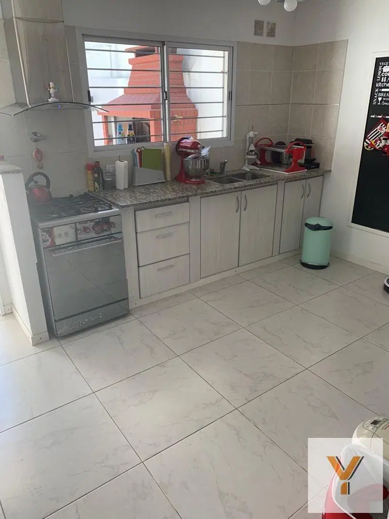 Dúplex en venta - 3 Dormitorios 2 Baños 1 Cochera - 120Mts2 - Ituzaingo Norte 5