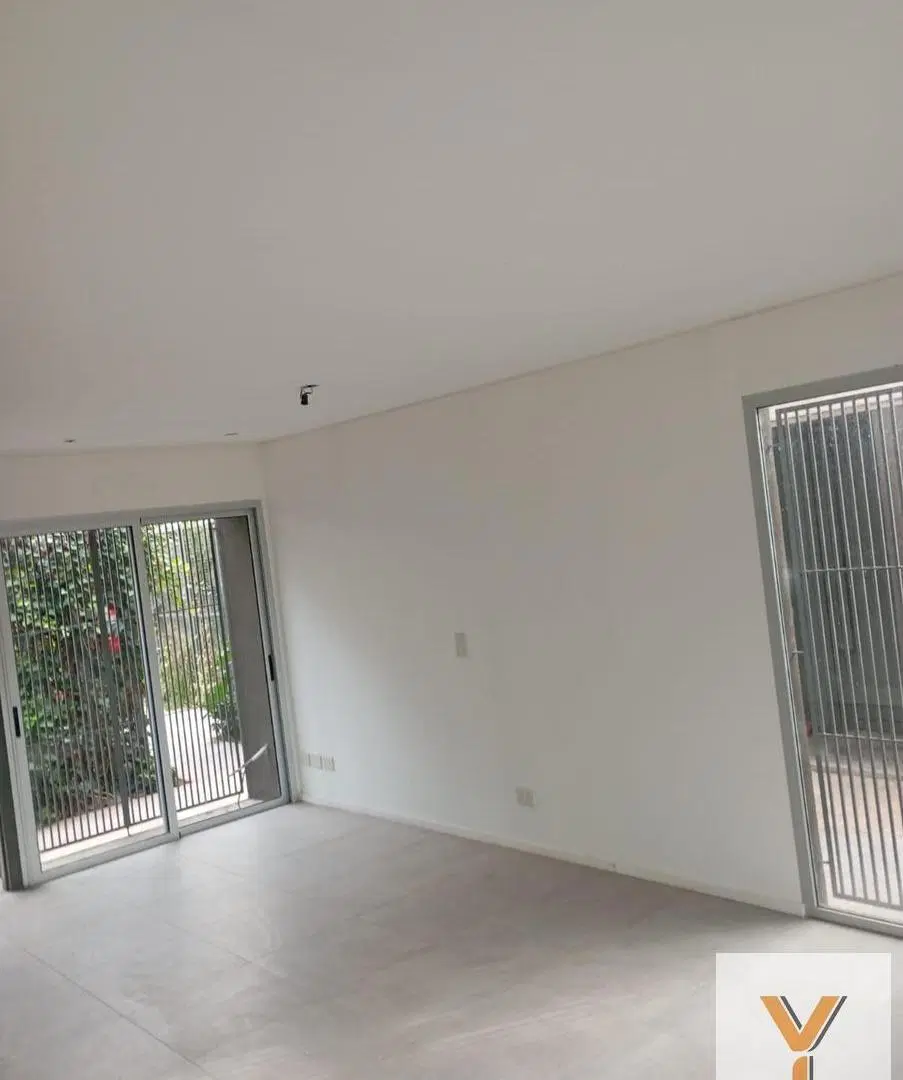 Dúplex en venta - 2 Dormitorios 1 Baño - Castelar 4