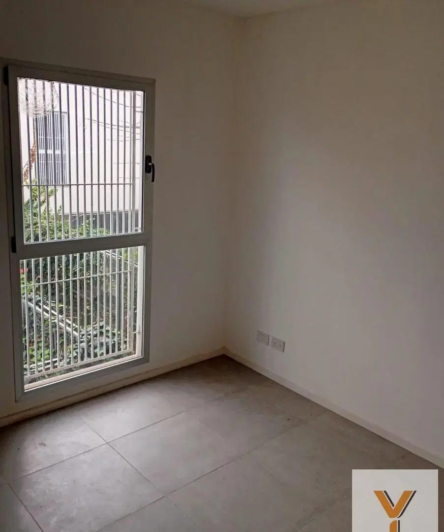 Dúplex en venta - 2 Dormitorios 1 Baño - Castelar 2
