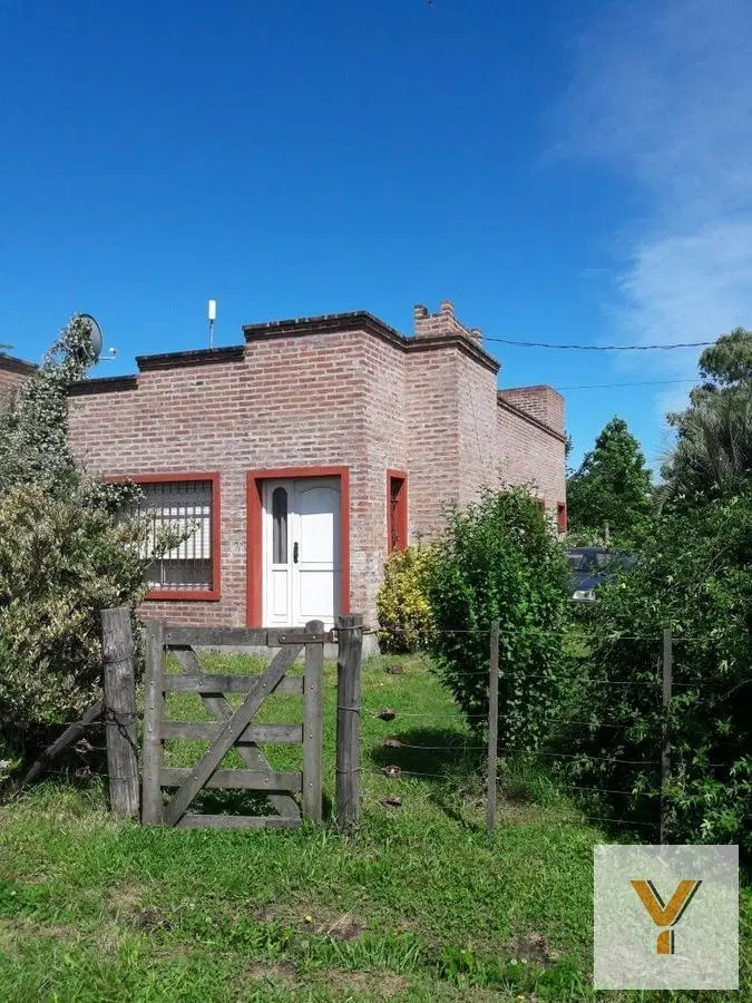 Casa  en venta - 3 dormitorios 1 baño - 175mts2 - Mercedes 5