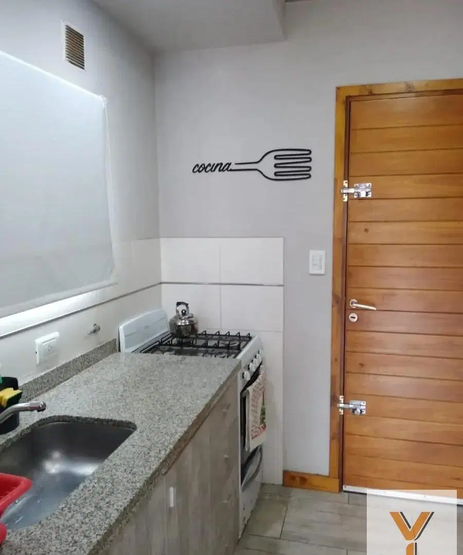 Edificio Comercial en Venta - 6 Dormitorios 5 Baños - 820mts - Villa Gesell 8