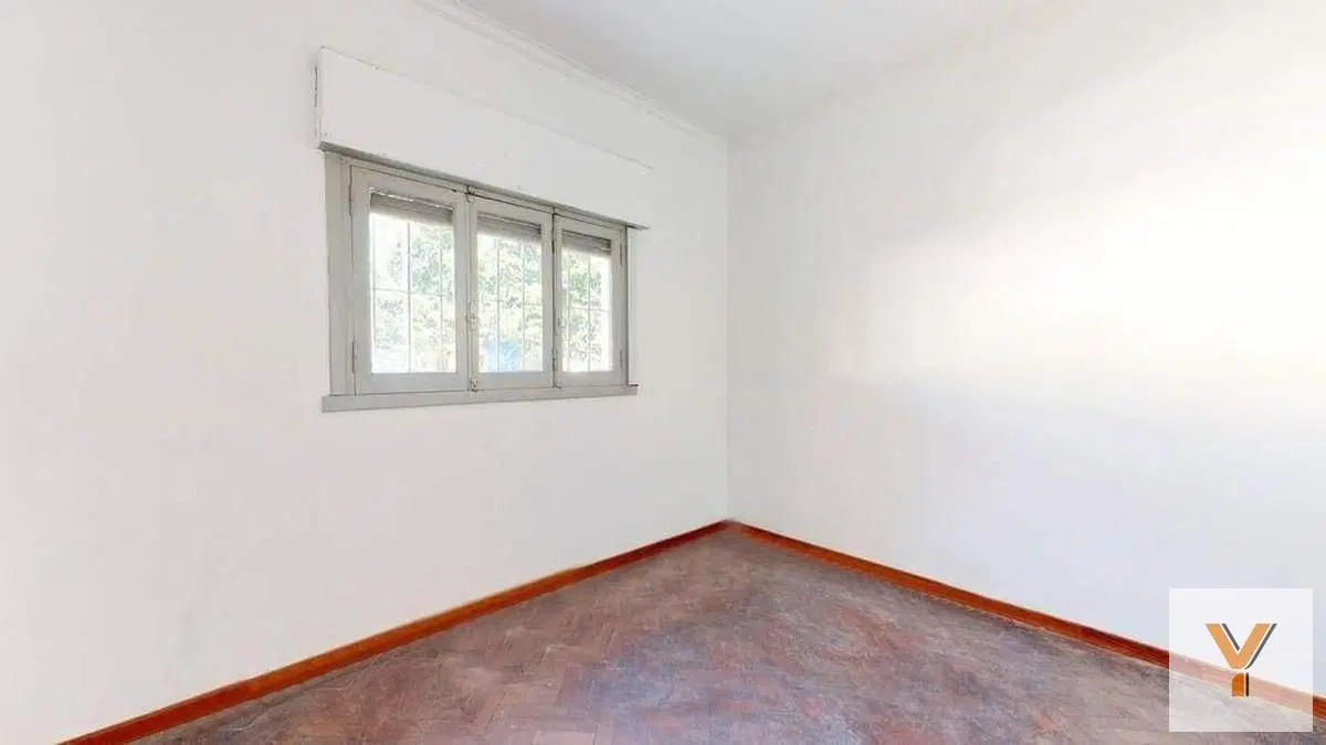 Casa en venta - 2 dormitorios 1 baño - 86mts2 - La Plata 2