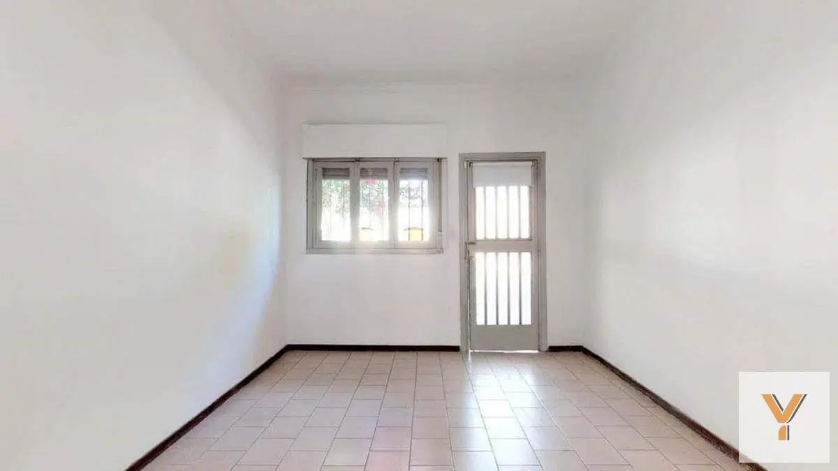 Casa en venta - 2 dormitorios 1 baño - 86mts2 - La Plata 4