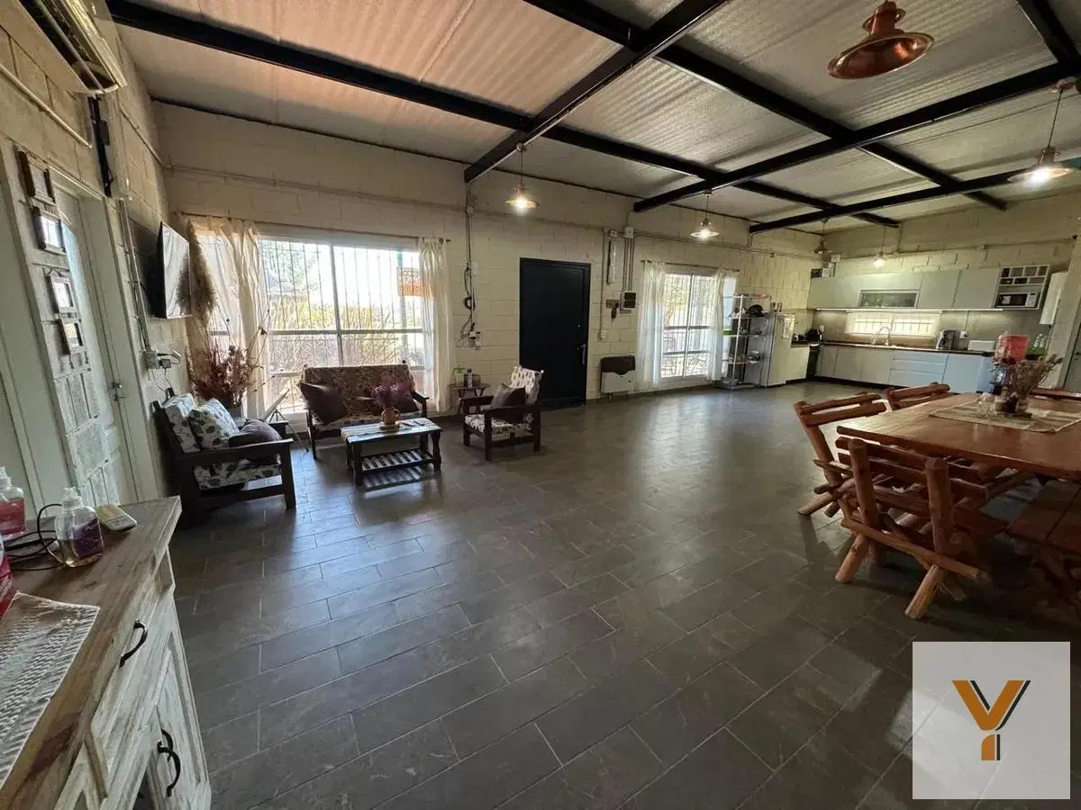 Casa quinta en venta - 3 Dormitorios 1 Baño - La Plata 4