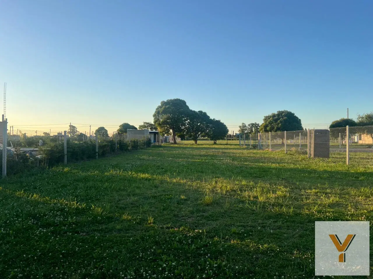 Terreno en venta - 450Mts2 - Arana 8