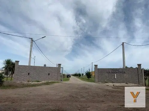 Terreno en venta - 450Mts2 - Arana 2
