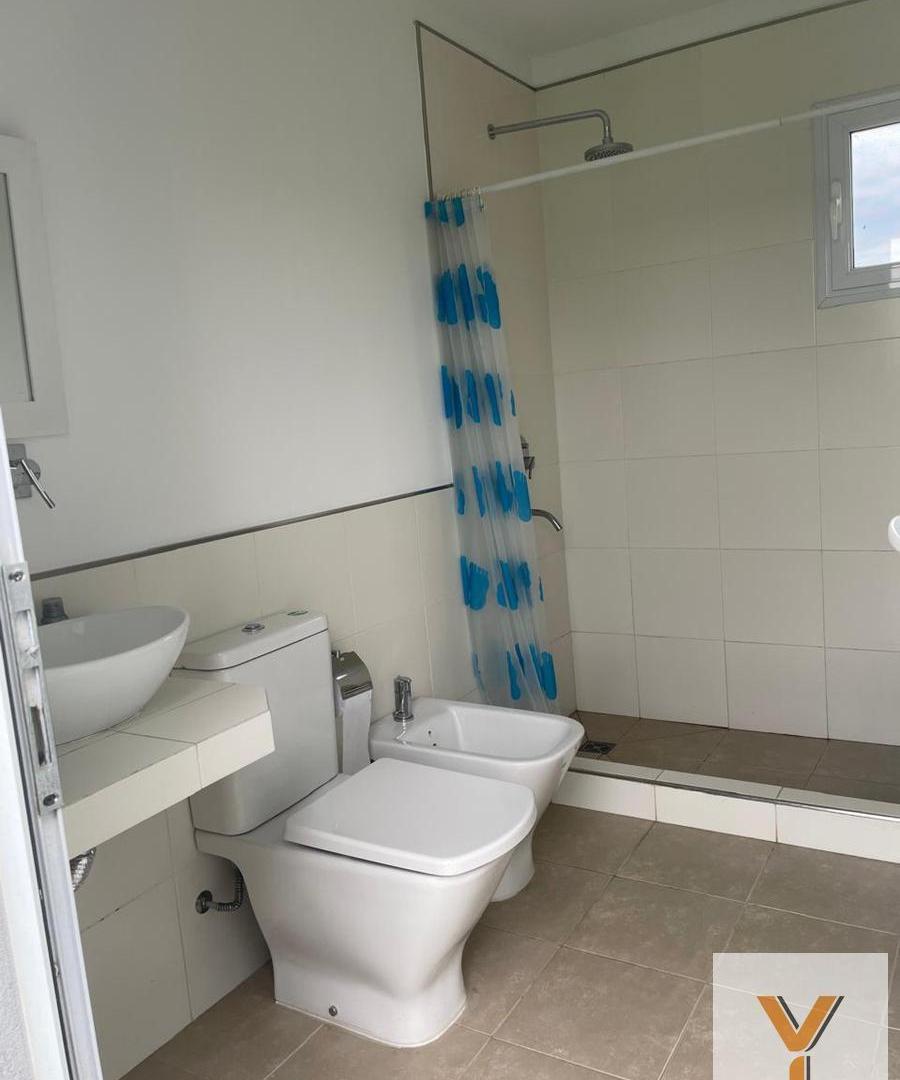 Foto de Casa en venta - 4 Dormitorios 3 Baños - San Vicente, imagen 1