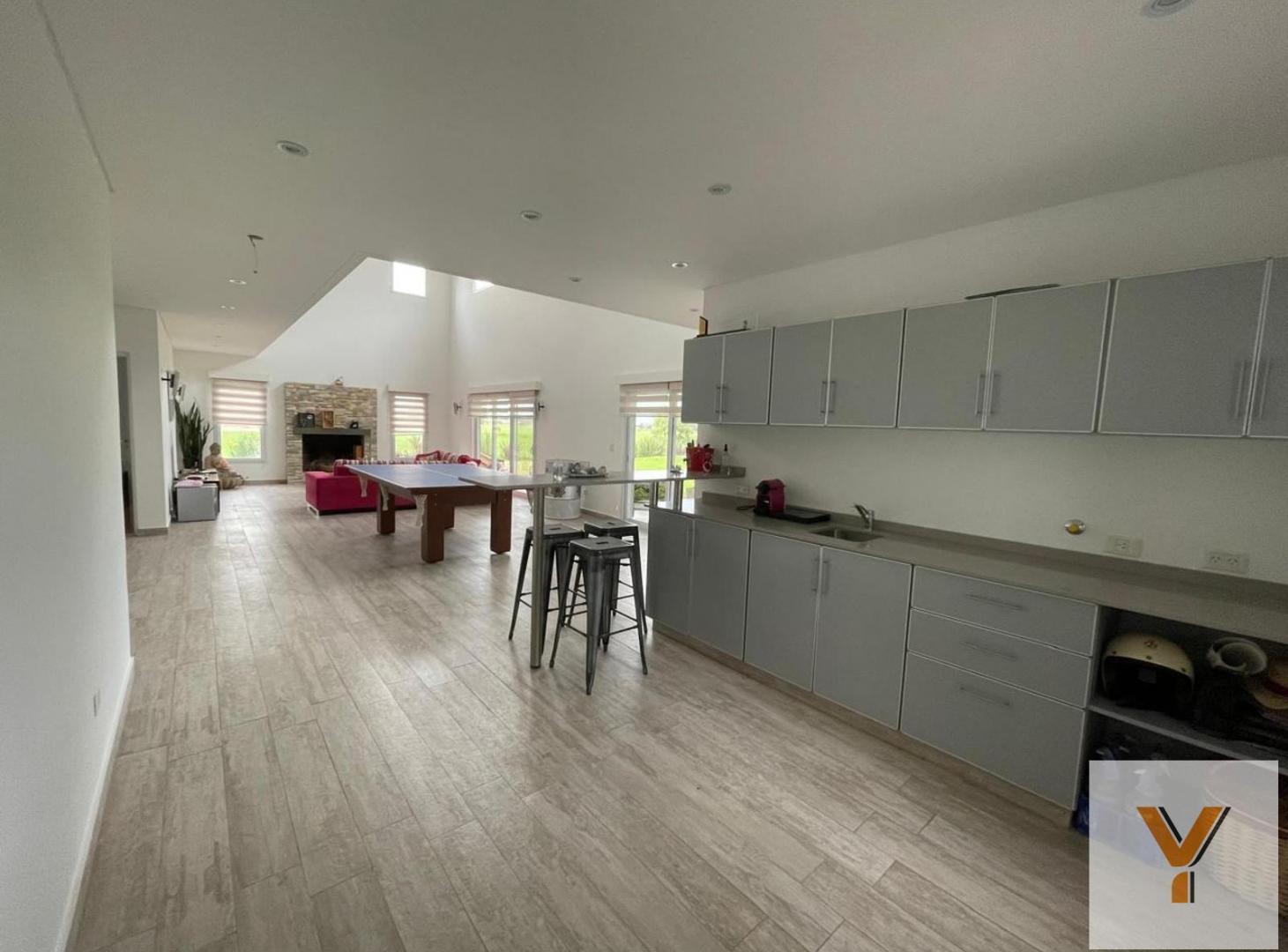 Foto de Casa en venta - 4 Dormitorios 3 Baños - San Vicente, imagen 4
