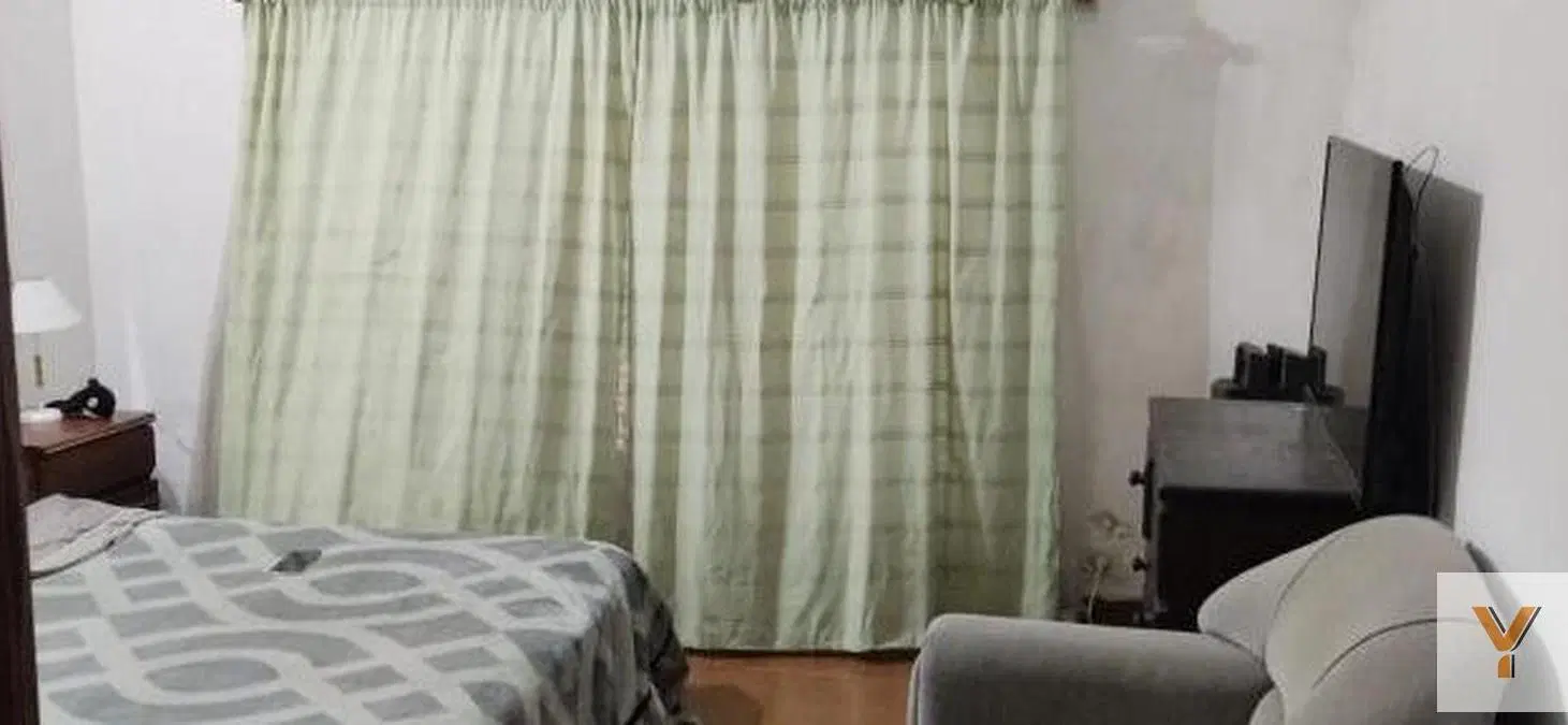 Casa en venta - 2 Dormitorios 1 Baño - Cochera - 240Mts2 - Los Polvorines 2