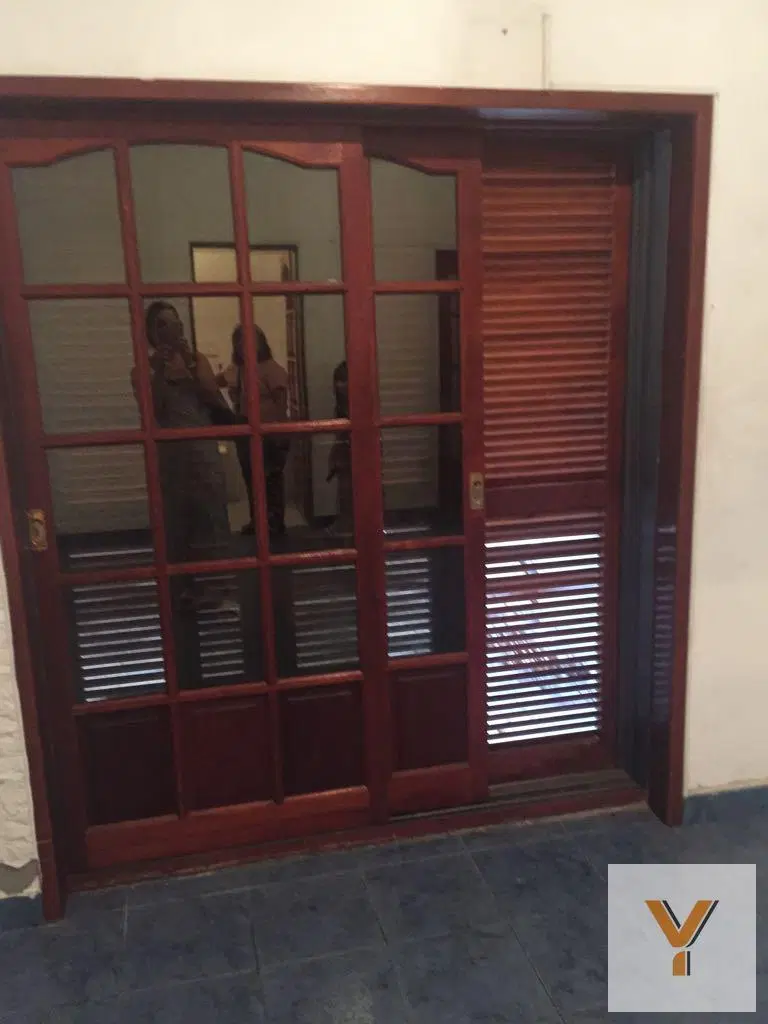 Casa en venta - 5 Dormitorios 3 Baños - Cochera - Local - 400Mts2 - Zárate 8