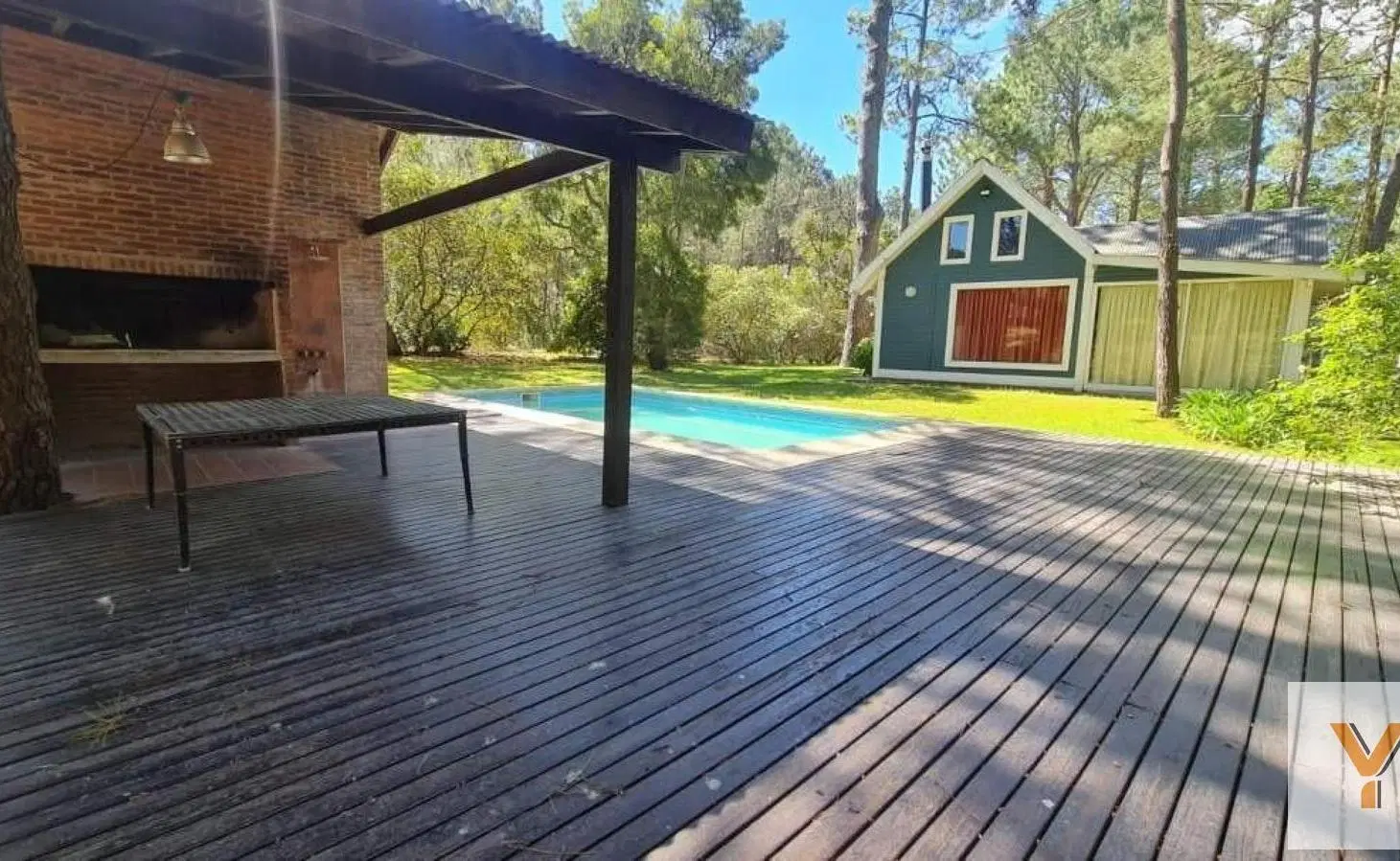 Casa en venta - 2 Dormitorios 2 Baños - 1045mts2 - Carilo 4