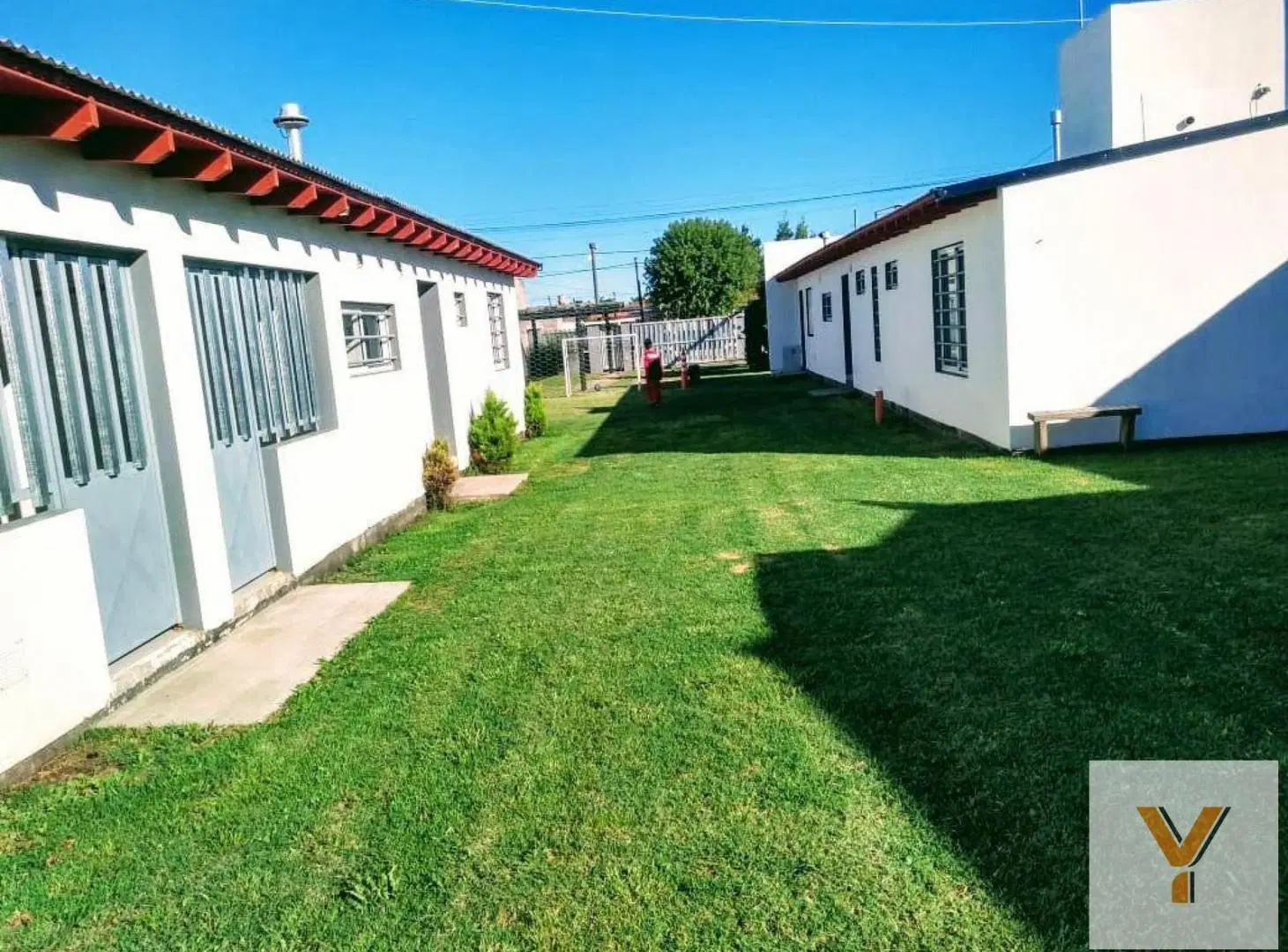 Complejo de Cabañas en venta - 4 Dormitorios 3 Baños - Cocheras - Necochea 2