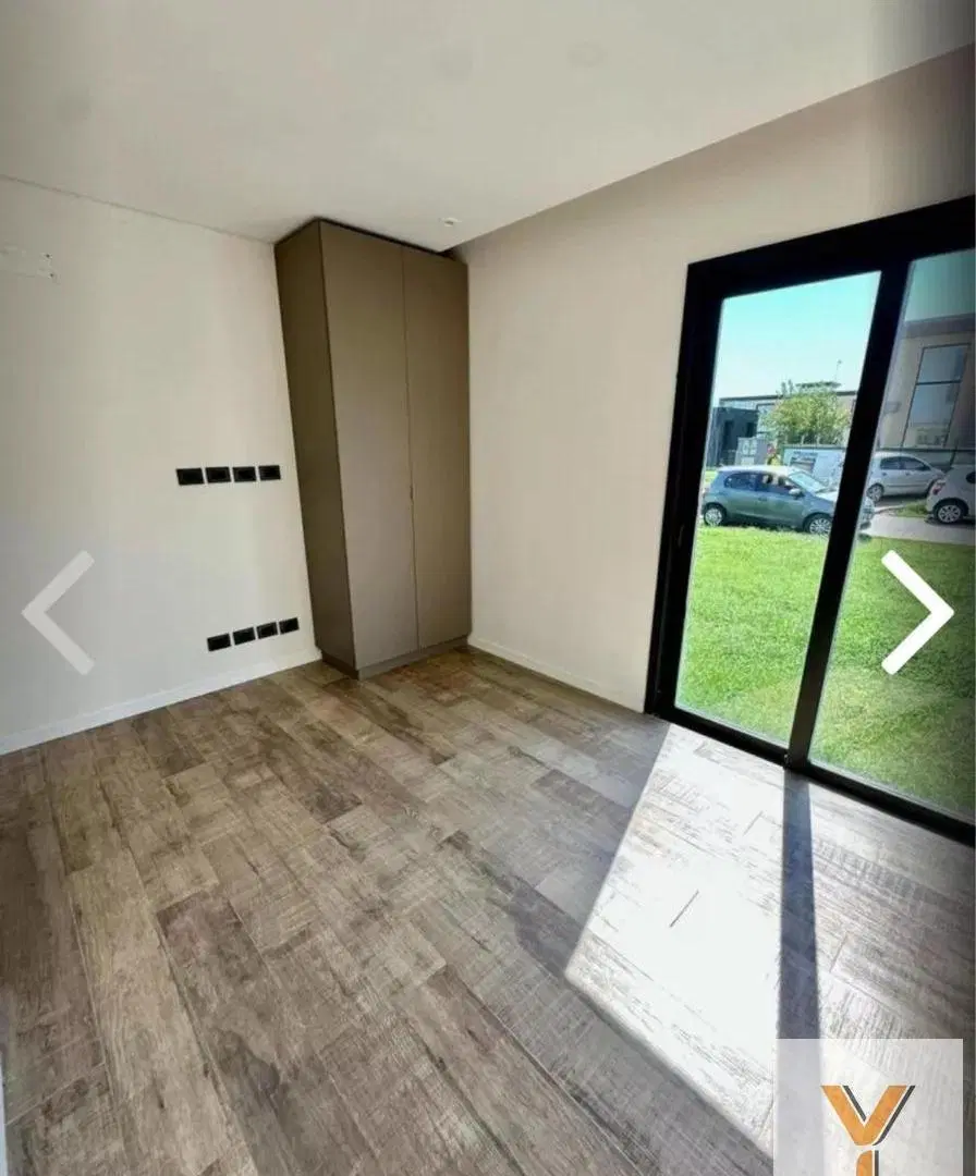 Casa en venta - 4 Dormitorios 3 Baños - Cochera - 190Mts2 - Canning 3