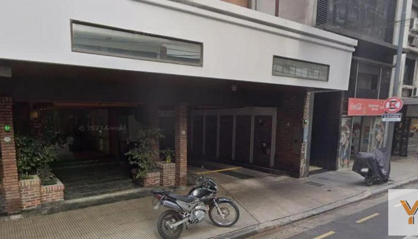Cochera en venta - 12Mts2 - Retiro 2