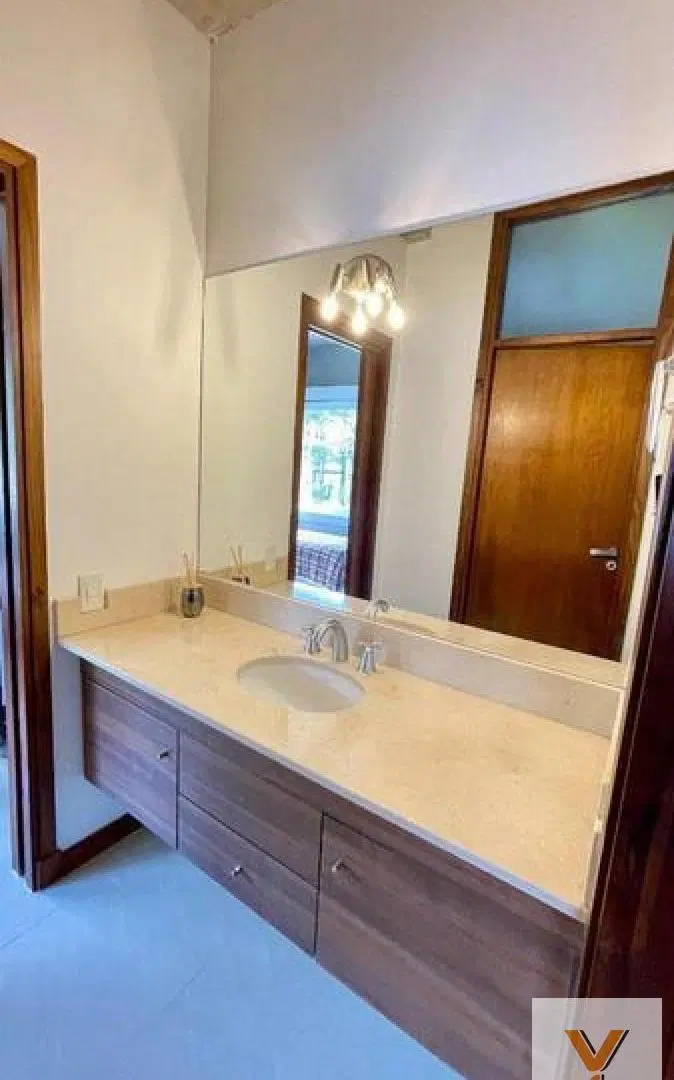 Casa en venta - 6 Dormitorios 5 Baños - Pinamar 2