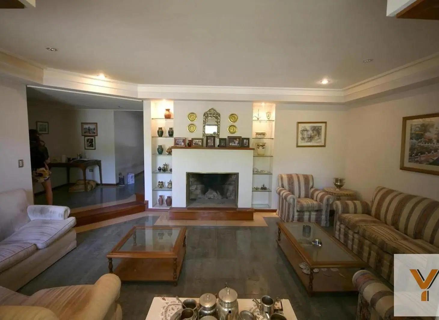 Casa en venta - 3 Dormitorios 2 -Cocheras - 450Mts2 - General Roca 4