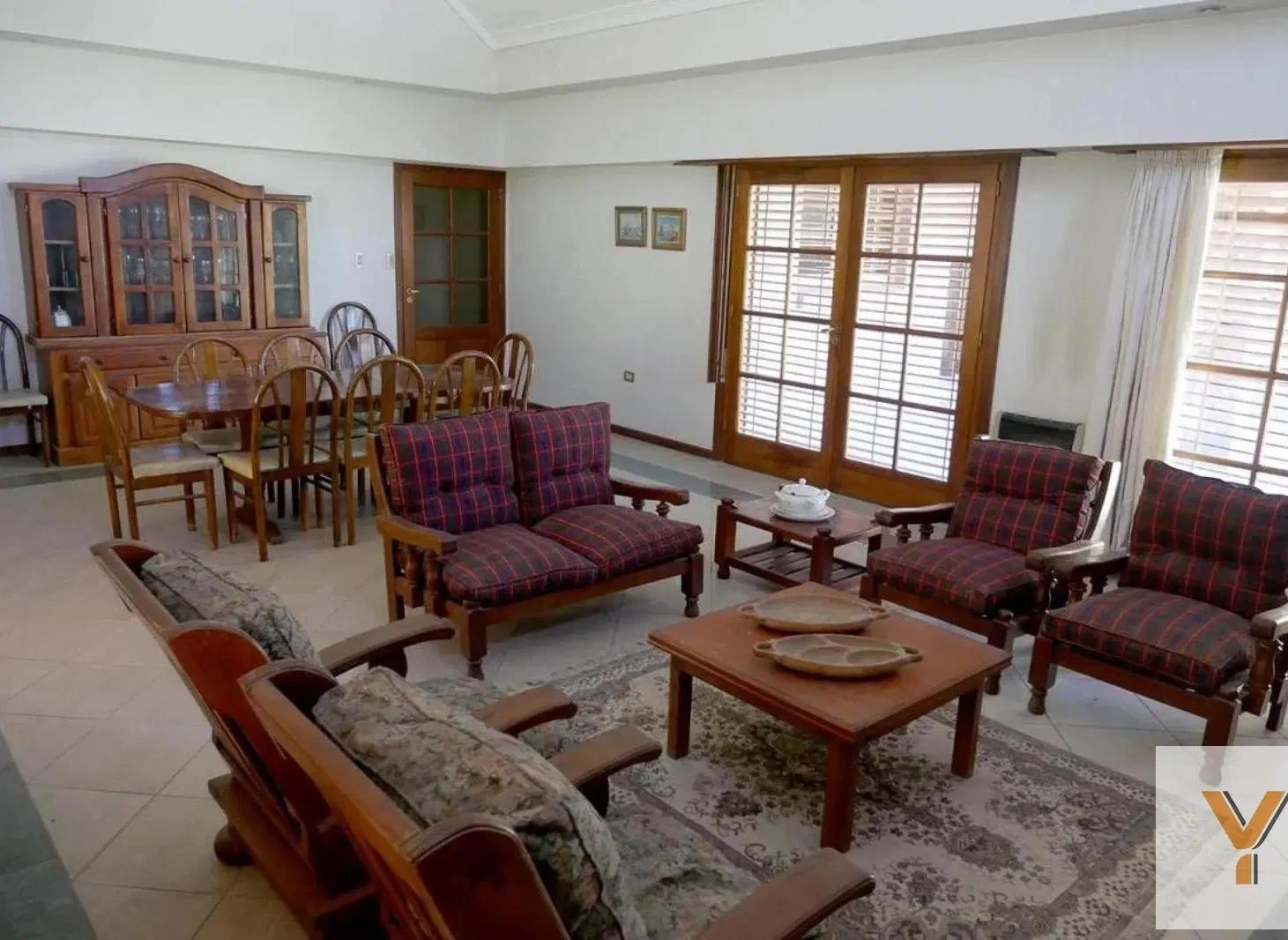 Casa en venta - 3 Dormitorios 2 -Cocheras - 450Mts2 - General Roca 2